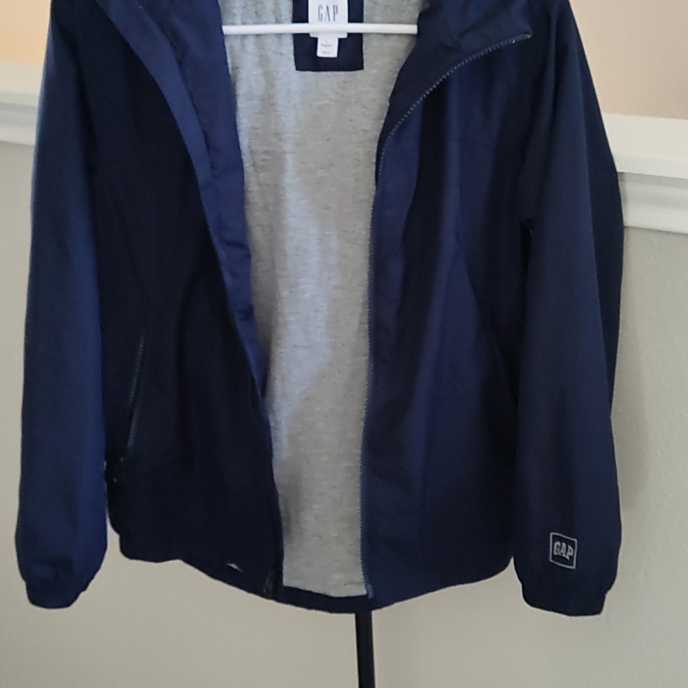 Gap windbreaker